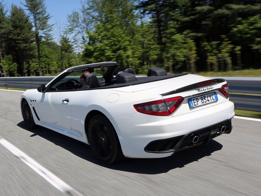  Maserati GranCabrio MC 2013 года  (фото 2 из 34)